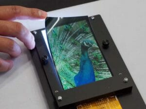 ベゼルレス液晶採用のiPhoneは今秋か