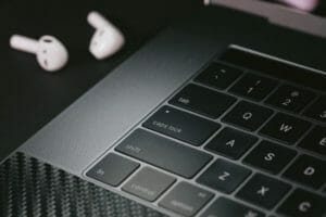 PCがメモリやバッテリー高騰化で長引く値上げ。中国やインドのIT化の影響か