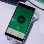 SIMカードからソフトウェアSIMへ。「eSIM」搭載のスマホが今後は主流になる