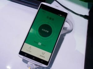 SIMカードからソフトウェアSIMへ。「eSIM」搭載のスマホが今後は主流になる
