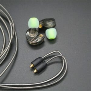 脱着式の防水イヤホンがBluetooth＆有線のケーブル付きで2,000円を切る！