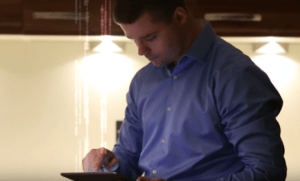 なんて呼ぶ？WiFiより100倍速のLED光波通信LiFiが次世代iPhoneに搭載？