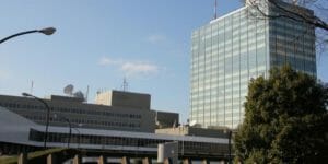 水戸地裁「ワンセグもNHK受信料を払え」 携帯する事も設置にするトンデモ解釈を披露