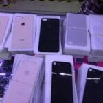 大量に準備されたiPhone8/8Plusの「背面ガラス」